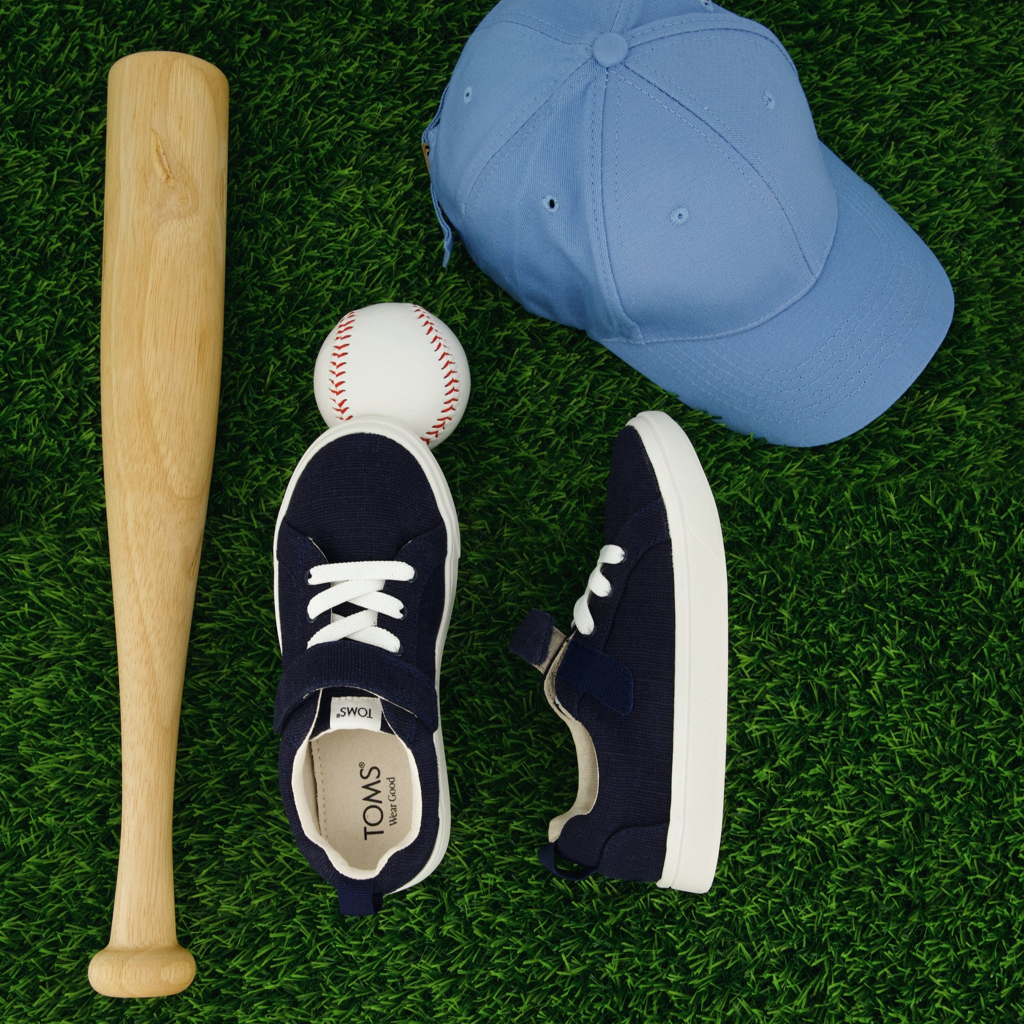 ＣＣＢ ＮＡＫ-lＤＳ ネイキッズ Cruz Lace-Up Navy Heritage Canvas Kids Sneaker – TOMS.com