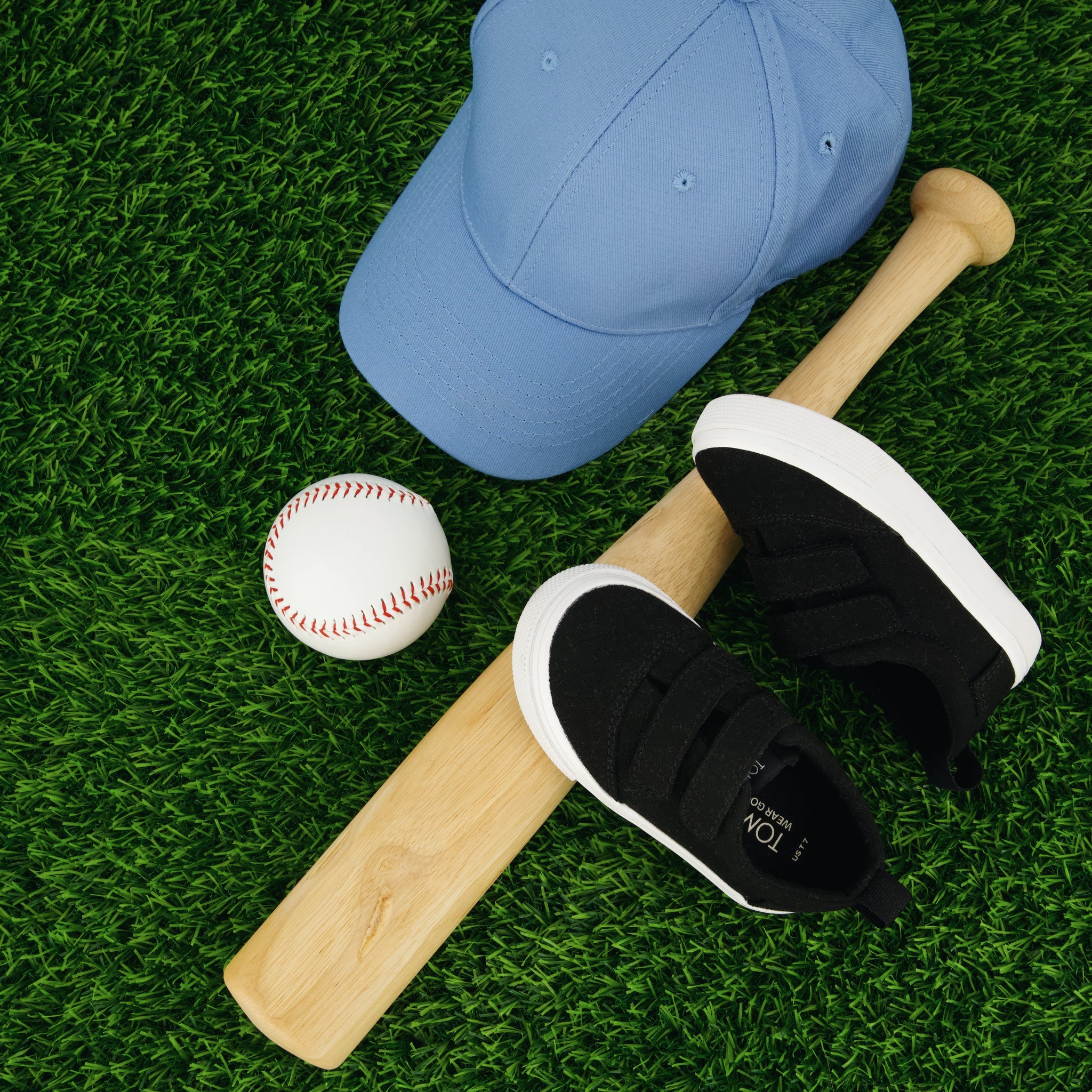 Toddler Cruz Double Strap Black Baseball Laydown