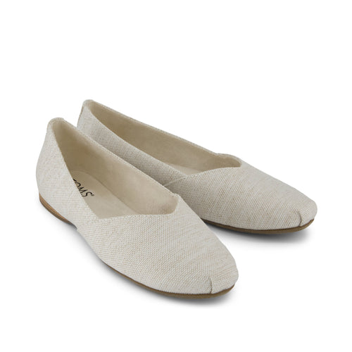 Gemma Flat - Natural Yarn Dye Front View