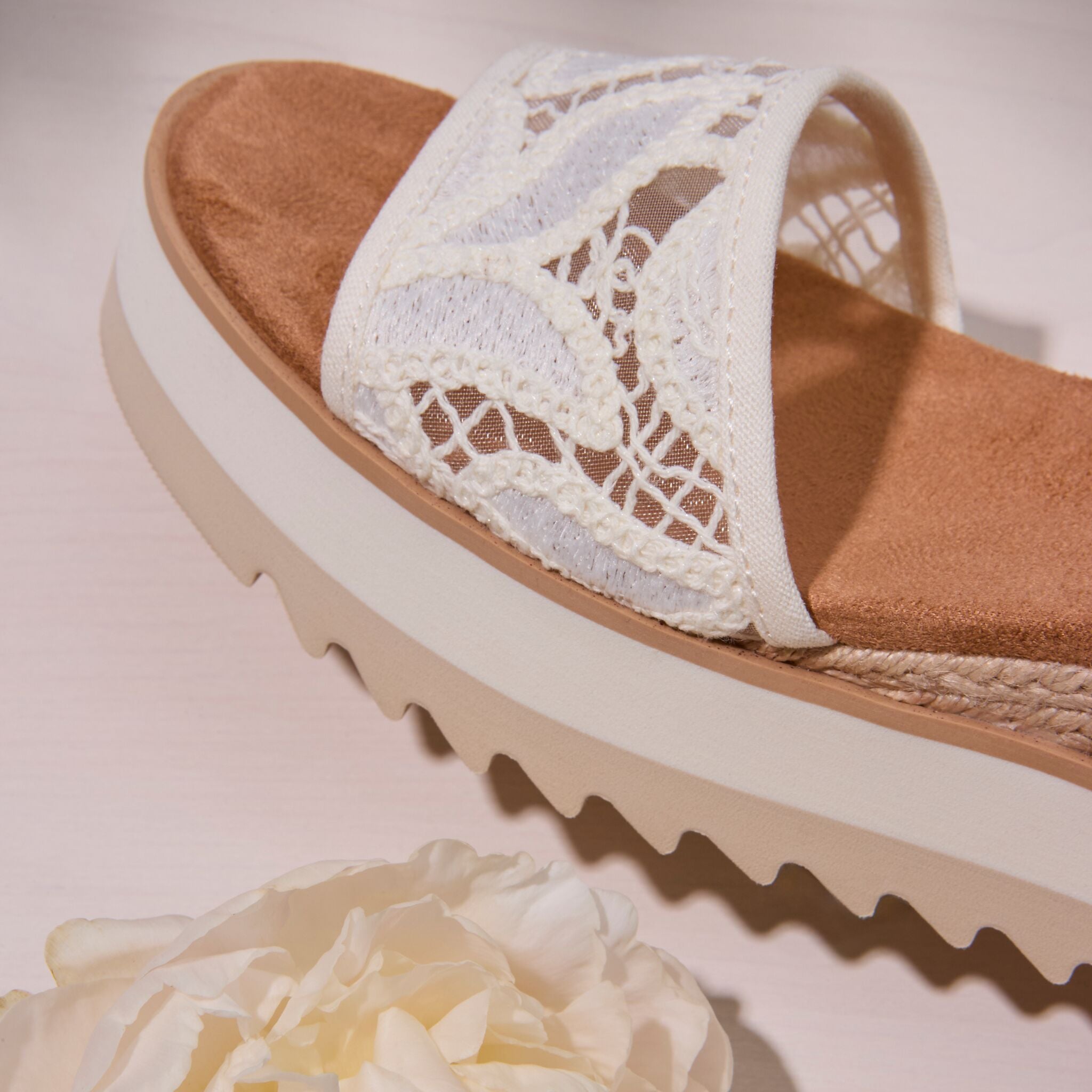 Womens Diana Wedge Sandal Natural Floral Crochet – TOMS.com