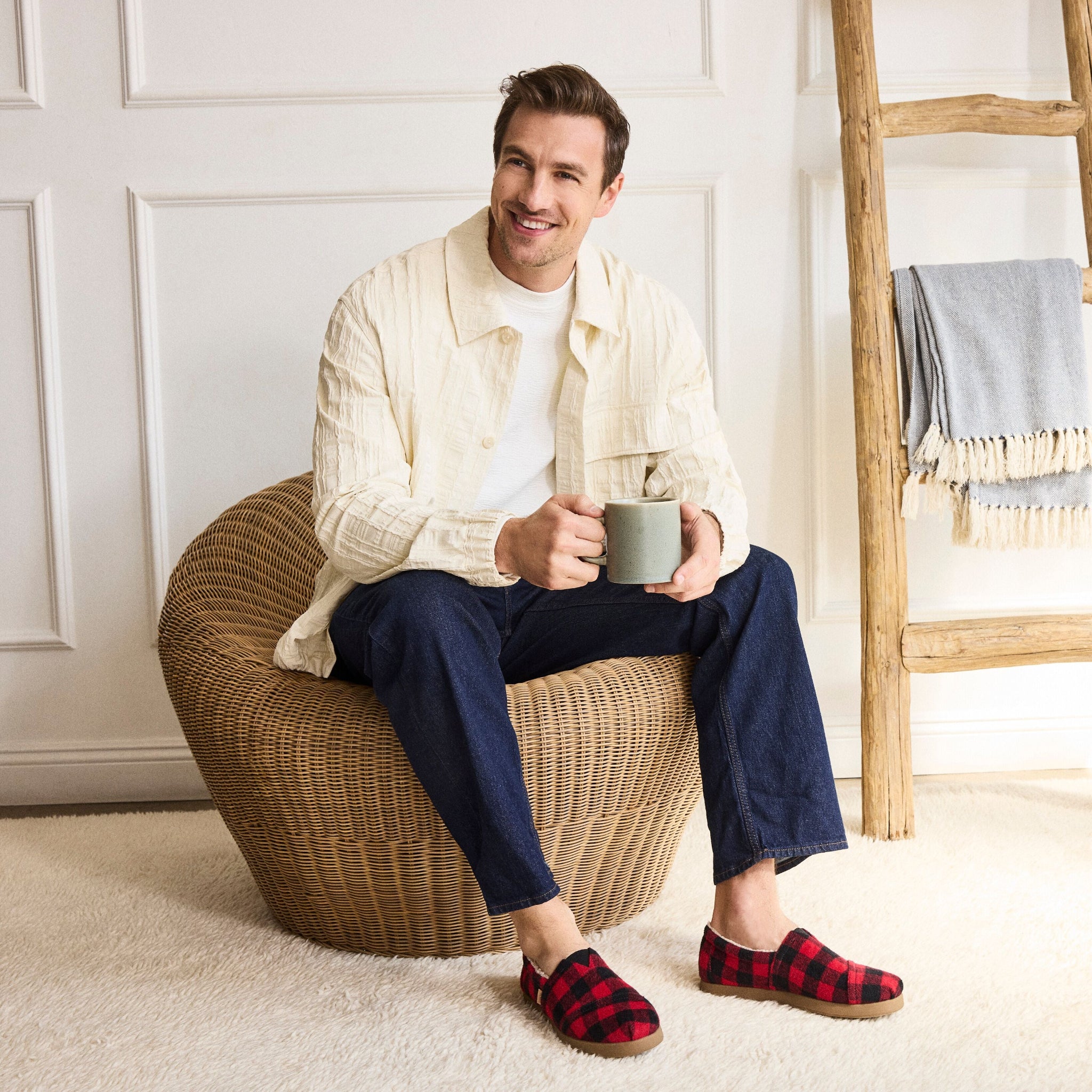 FRAMeWORK ムートンバレーシューズ Mens Alp FWD Buffalo Plaid Red Faux Shearling – TOMS.com