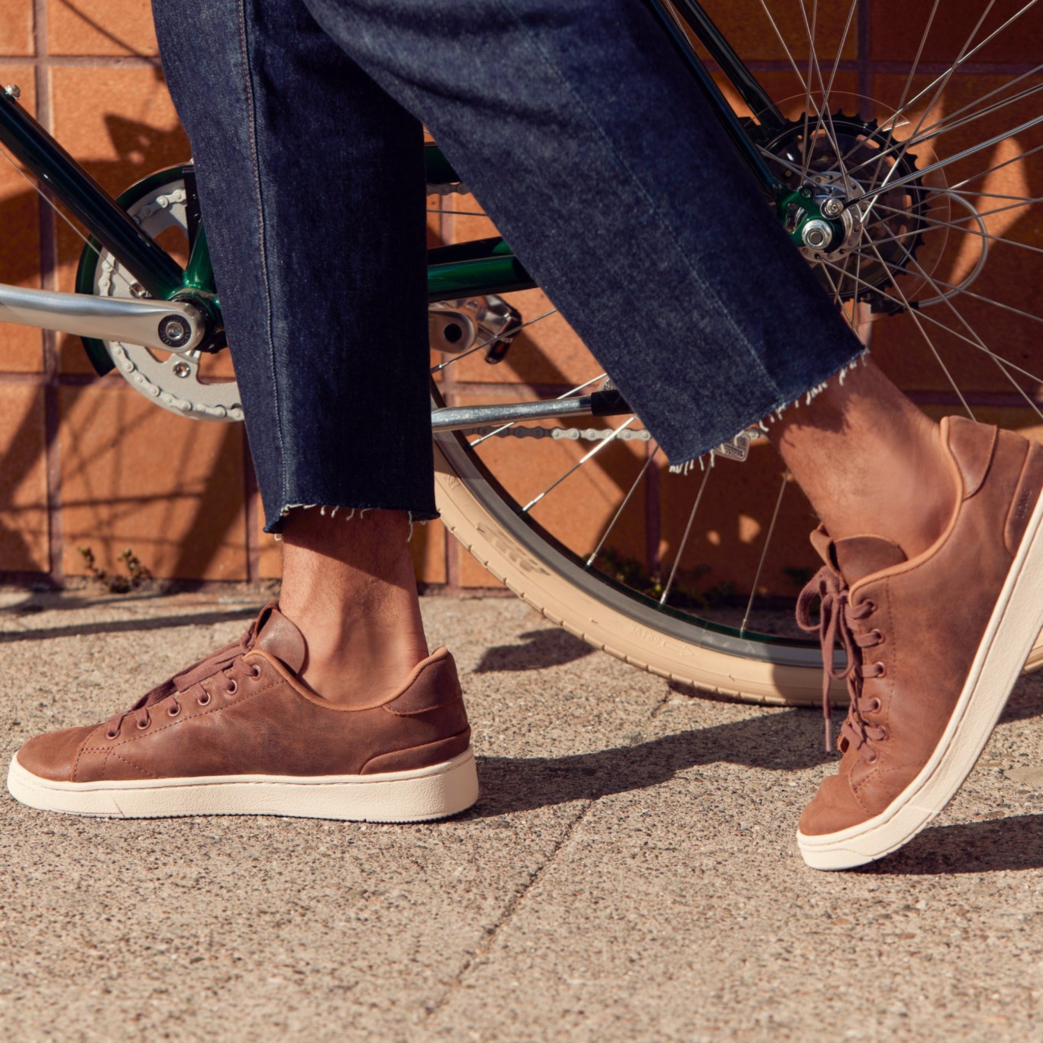 Model shot with TRVL LITE Lace-Up Sneaker in Tan Leather