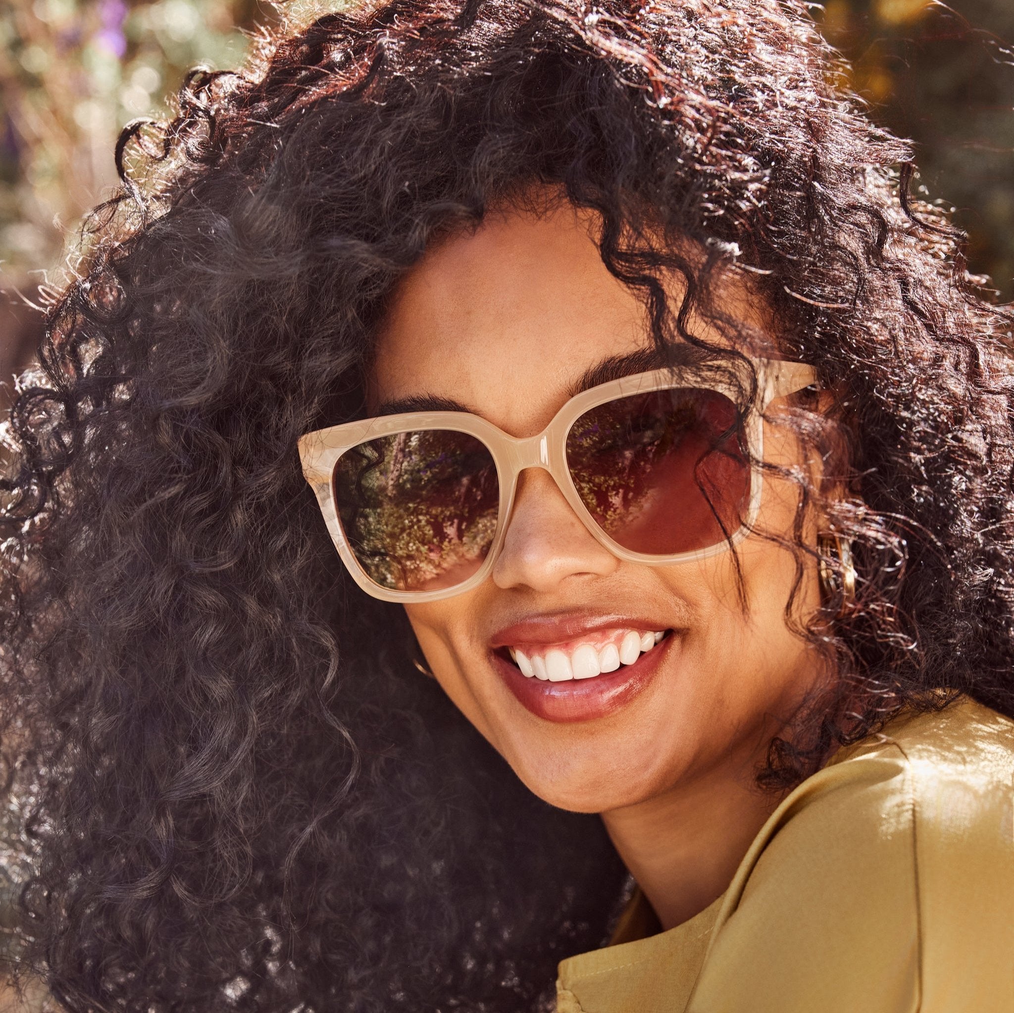 natasha sunglasses in oatmilk with brown gradient up close detail shot