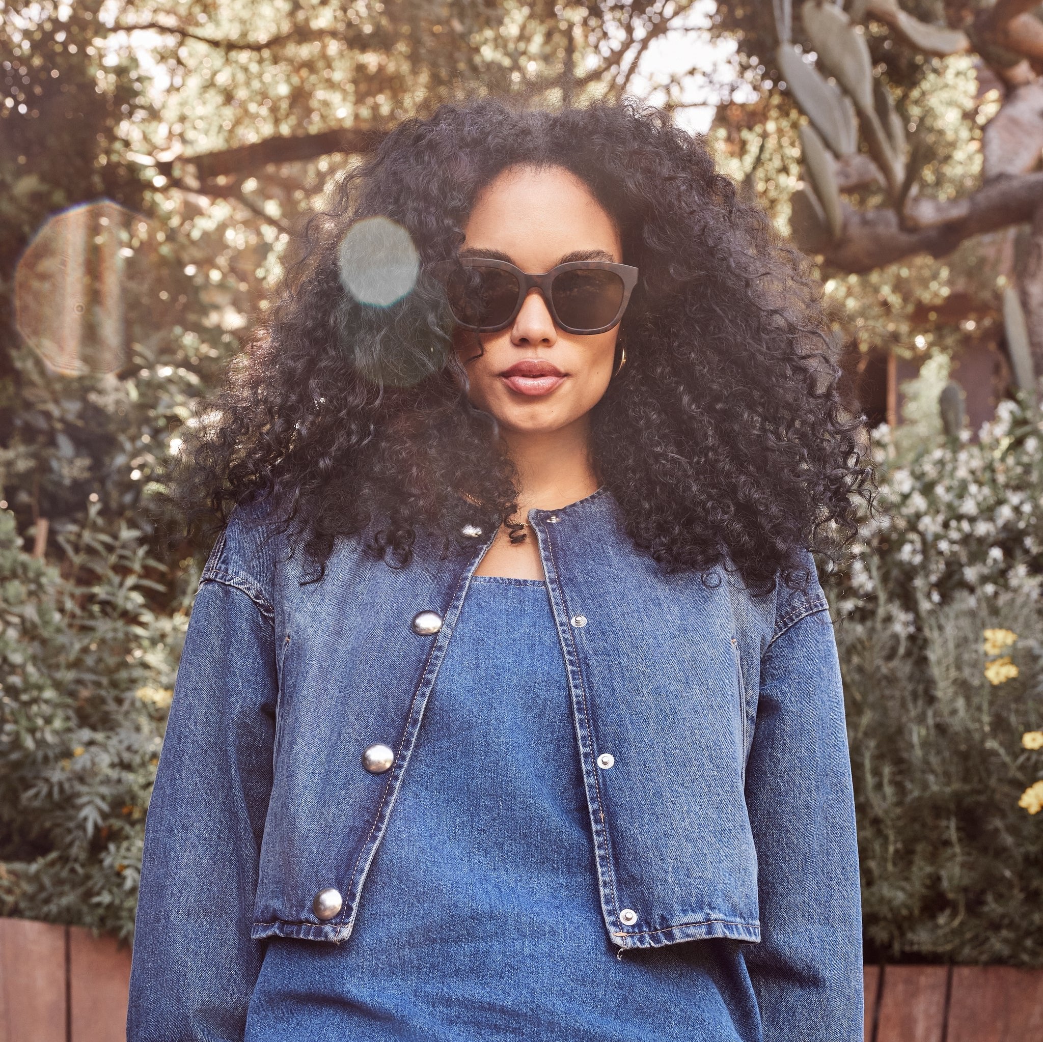 savanna matte blonde3 tortoise sunglasses on model styled in denim