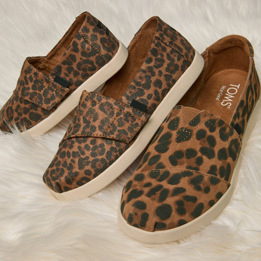 Laydown image of the brown sugar leopard print Alpargata Plus with matching styles
