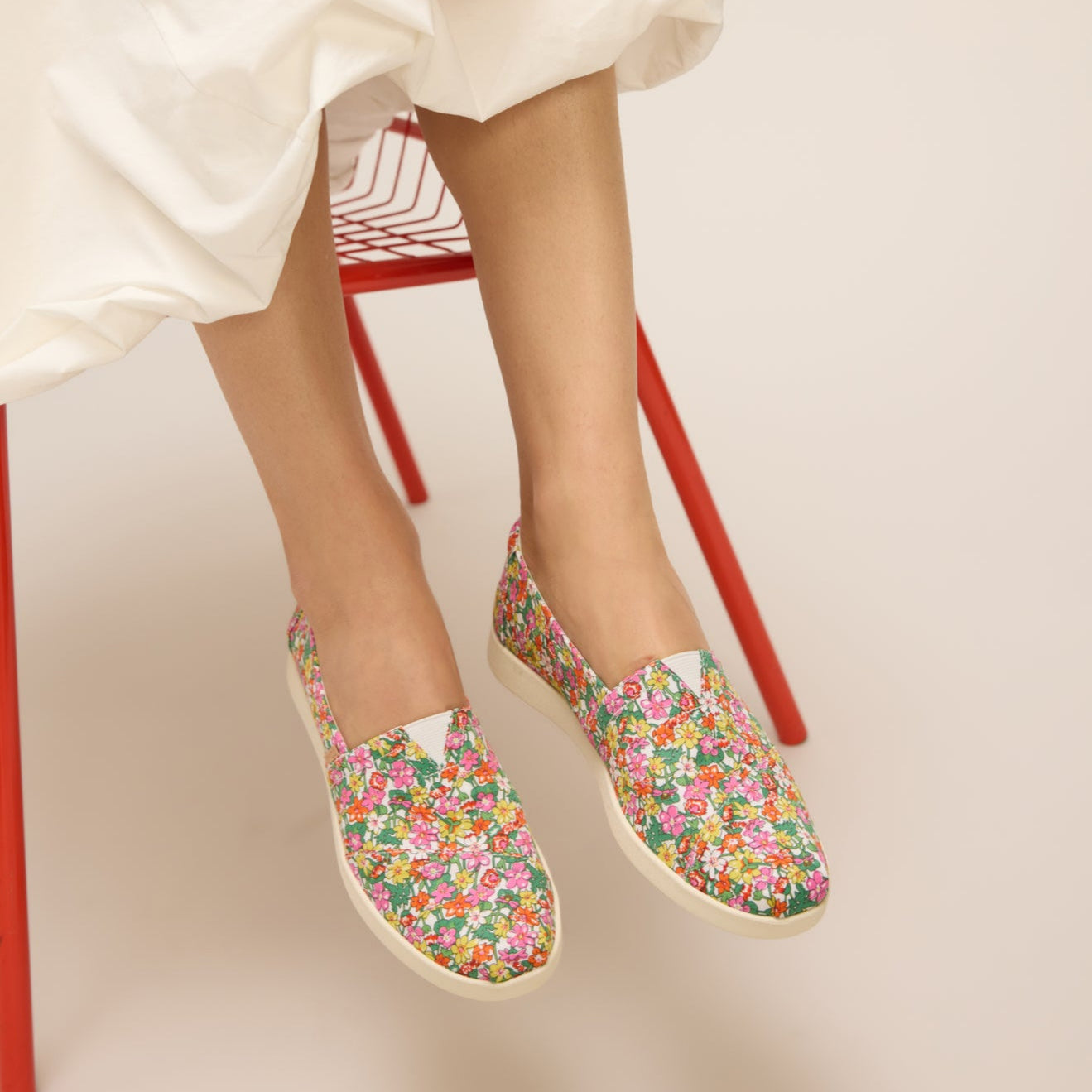 Alpargata Plus Roses Liberty Print – TOMS.com Alpargata Plus Roses Liberty Print – TOMS.com