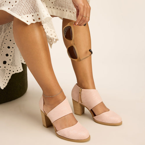 On figure image of the ballet pink Milan Heels