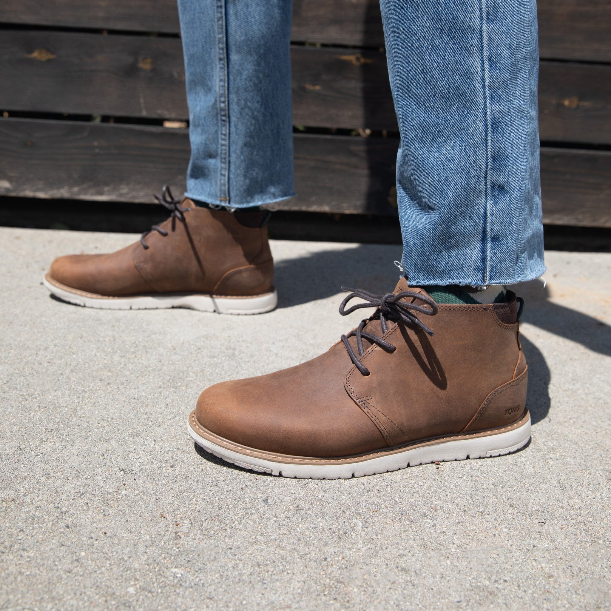 ロマーナ Navi Brown Water Resistant Boot – TOMS.com