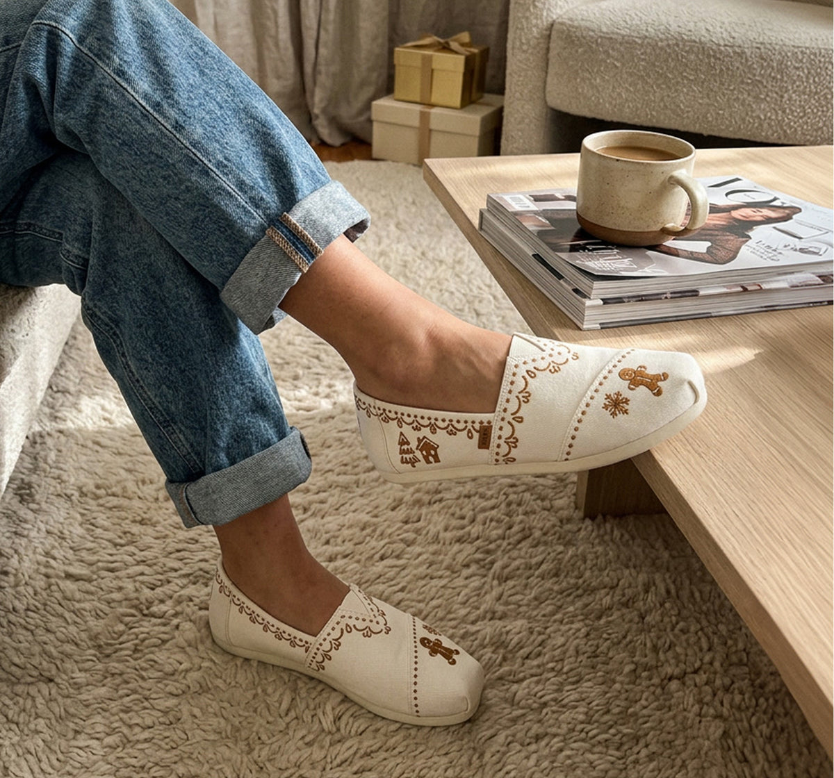 Women's Alpargata Classic in Gingerbread Print shown.