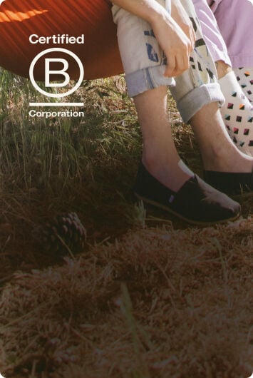 Feet view of models wearing alpargatas. B Certified Corporation logo.