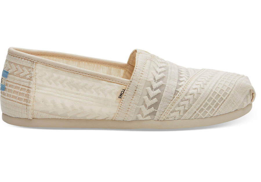 Natural Arrow Embroidered Mesh Women's Classics Side View Opens in a modal