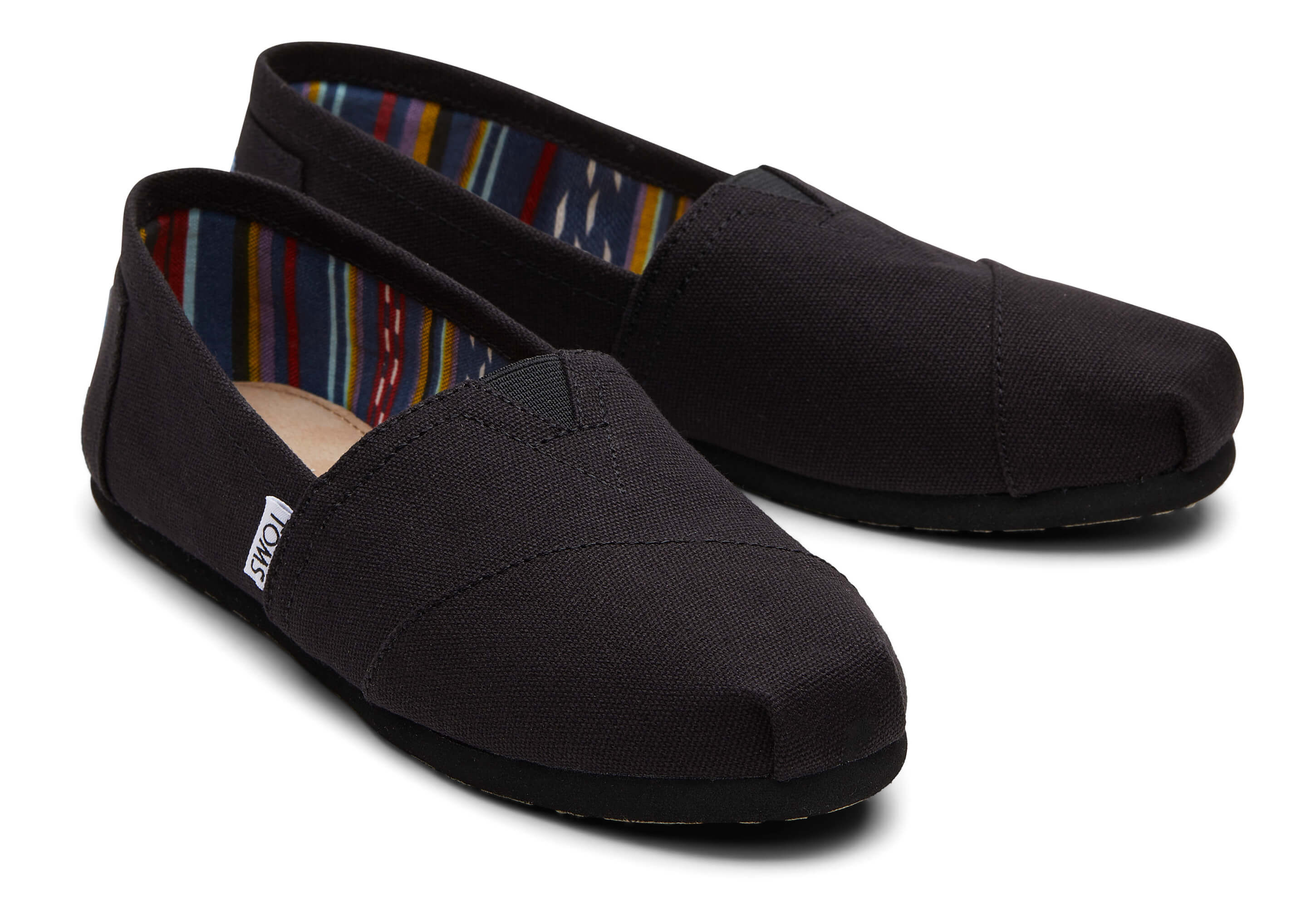 black toms with laces