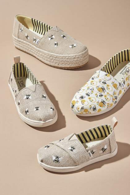 Youth Alpargata Embroidered Bees Kids Shoe  Opens in a modal