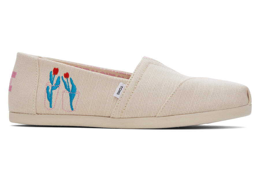 TOMS x Ludi Leiva Side View Opens in a modal