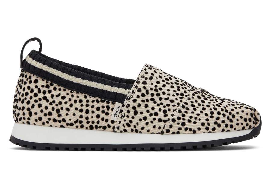 Youth Resident Mini Cheetah Kids Sneaker Side View Opens in a modal
