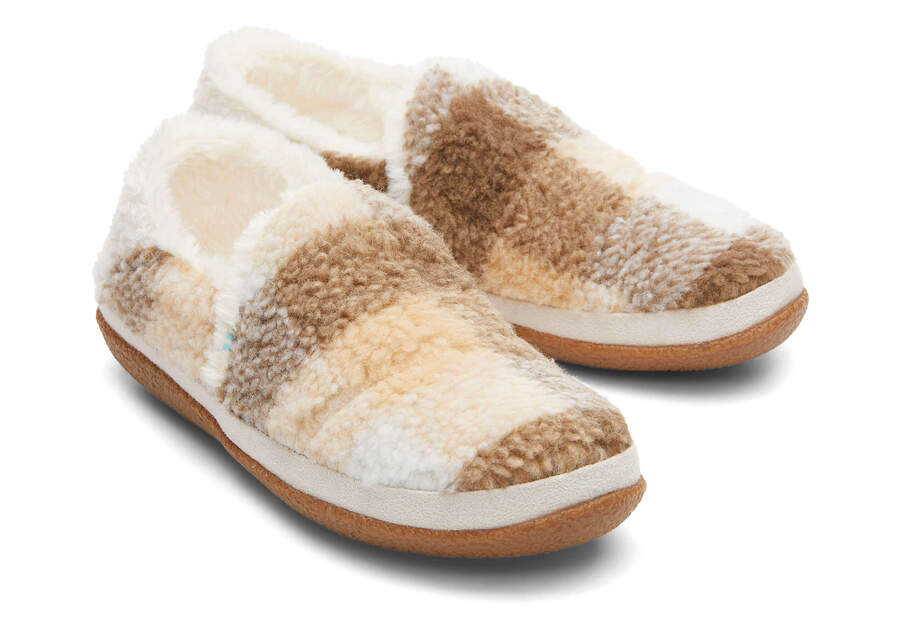 India Slipper Front View