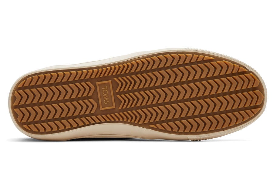 Carlo Mid Terrain Brown Water Resistant Sneaker Bottom Sole View