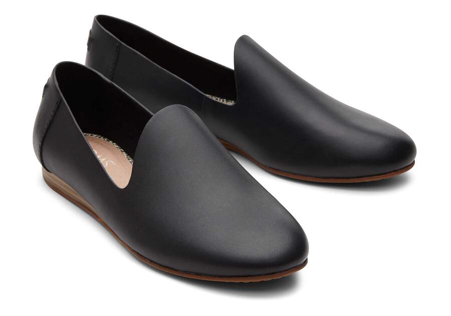 Darcy Black Leather Flat Front View